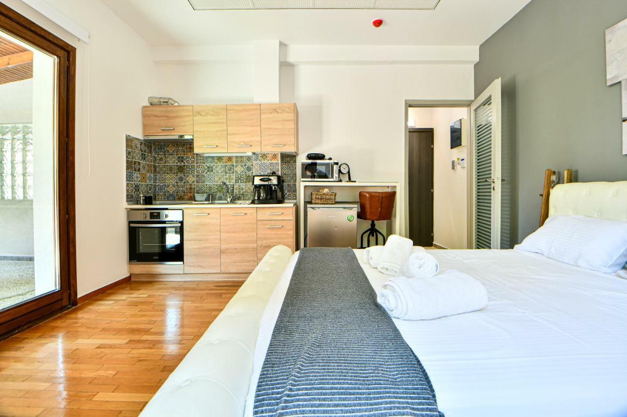 Flowers Of Athens, Boutique Aparthotel With 6-Apartments In Central Athens Exterior photo
